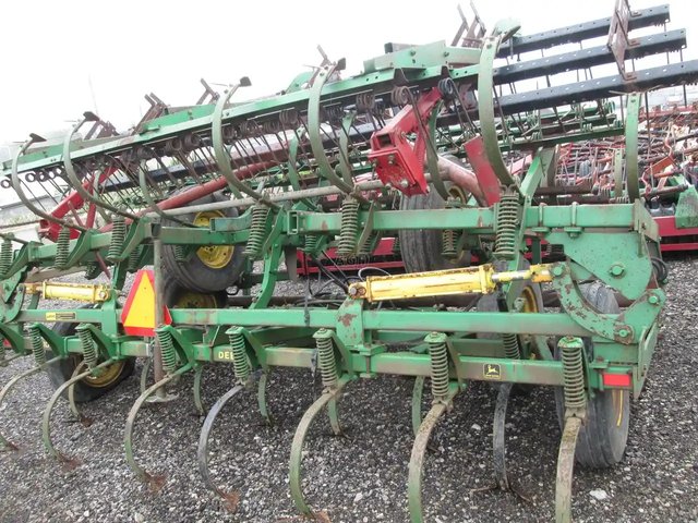 John Deere 1010 Cultivateur