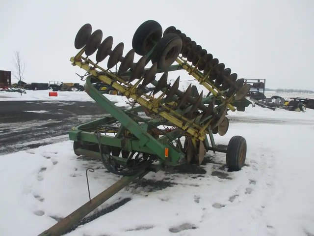 John Deere 220 Disque