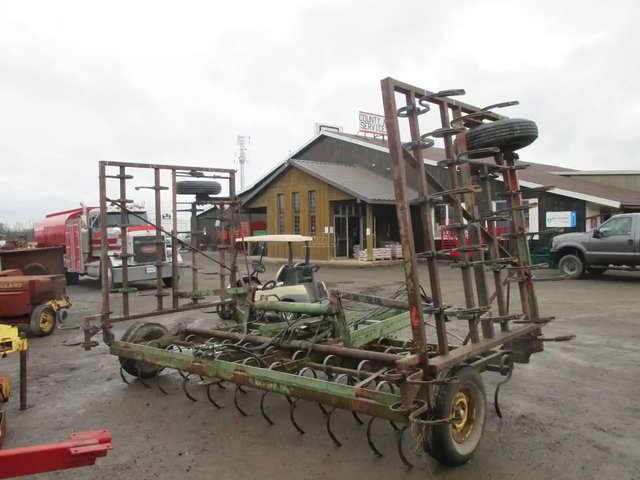 McKee Vicon Cultivateur