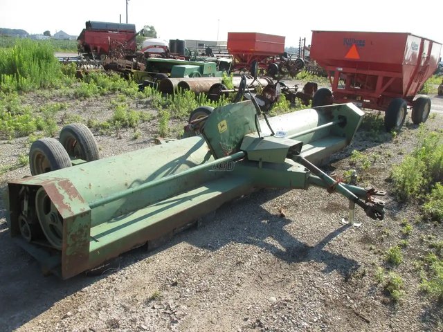 John Deere 27 Broyeur de récolte