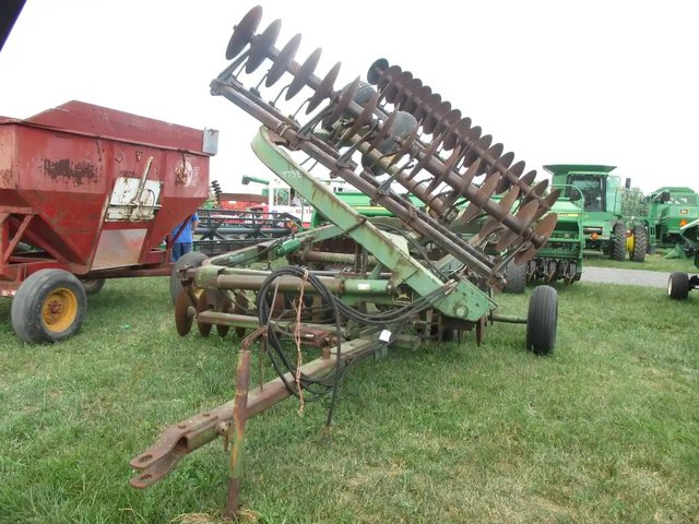 John Deere 235 Disque