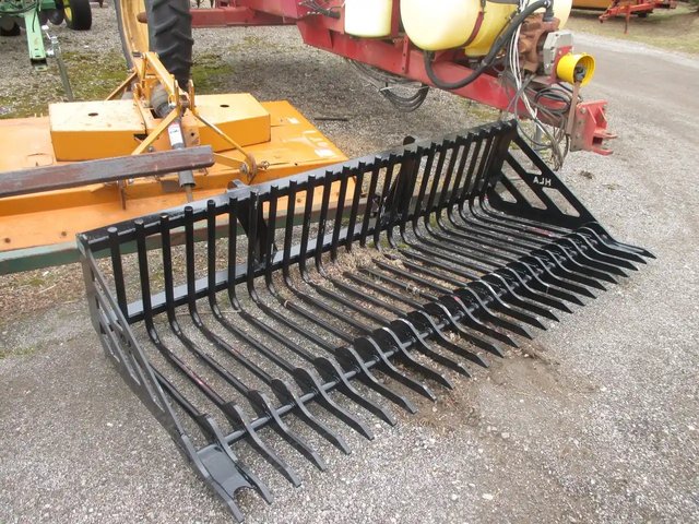 HLA Attachments SFR92 Fourche à roche