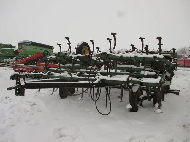 John Deere 1010 Cultivateur