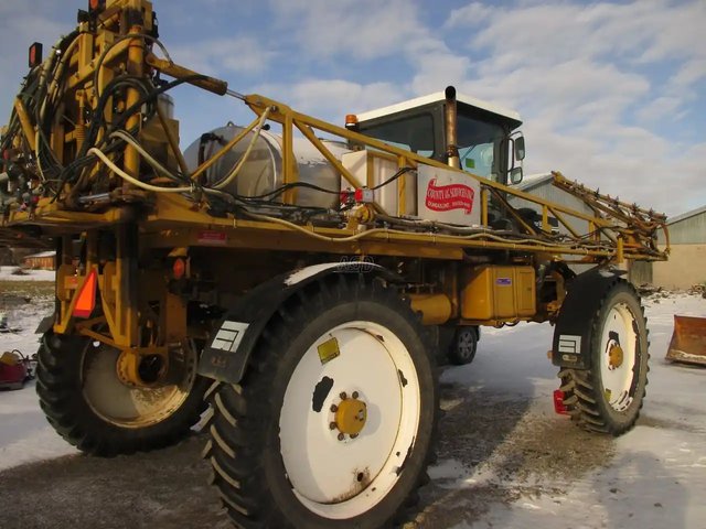 RoGator 854 Arroseur - Automoteur