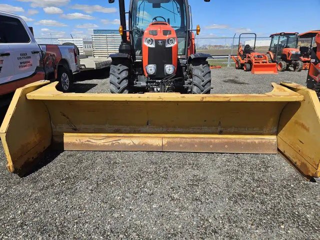 2016 HLA Attachments 4200W Gratte à neige