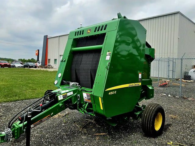 2022 John Deere 450E Presse à Balle Ronde
