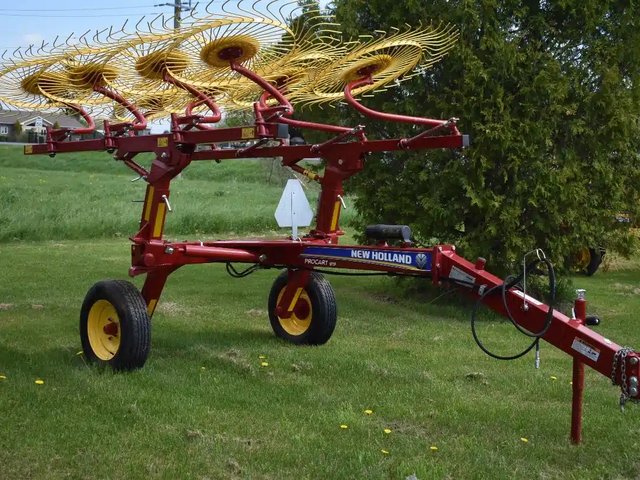 New Holland PROCART 819 râteau