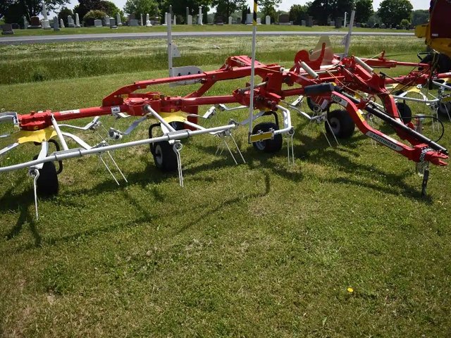 Pottinger HIT 6.80 T Tedder