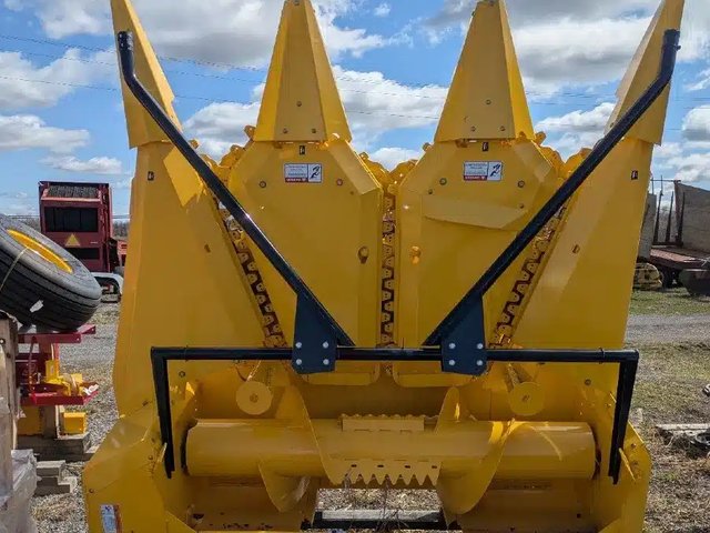 New Holland 3PN tête d'abattage-ébranchage
