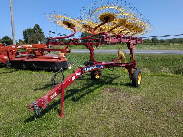 2014 New Holland PROCART 1022 râteau