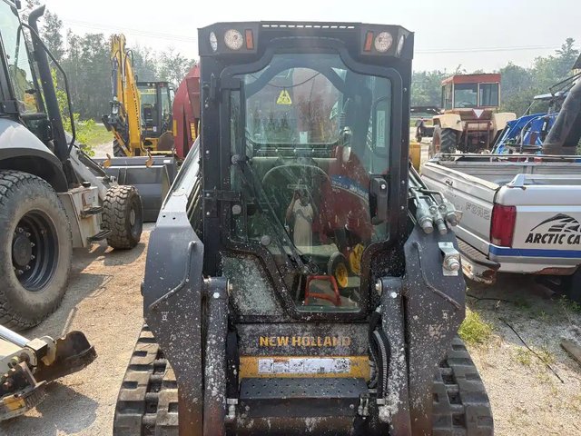 New Holland C227 Chargeur sur chenilles