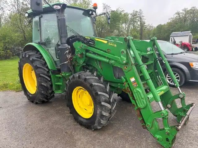 2018 John Deere 5125R Tracteur