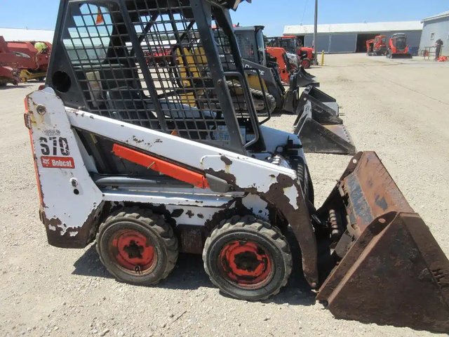 2016 Bobcat S70 chargeuse à direction à glissement