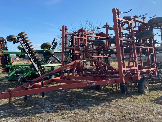 1996 Salford 700 Cultivator Cultivateur
