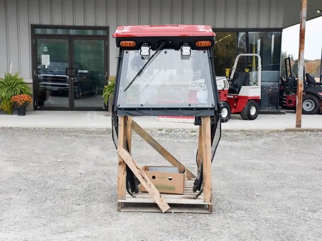 2019 Ventrac KW452 Cabine