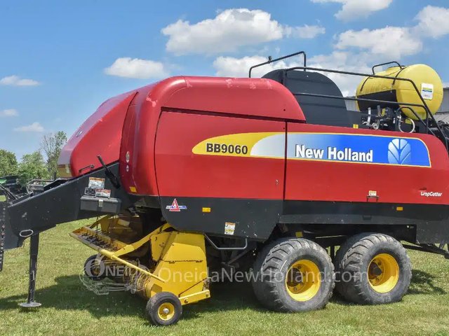 2012 New Holland BB9060 Presse à Balle Carrée/Large