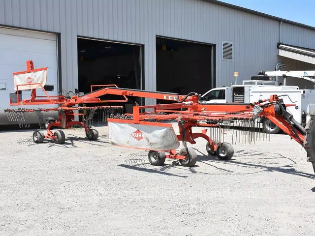 2015 Kuhn GA 9030 râteau