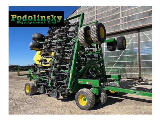 2021 John Deere N536C Semoir à air