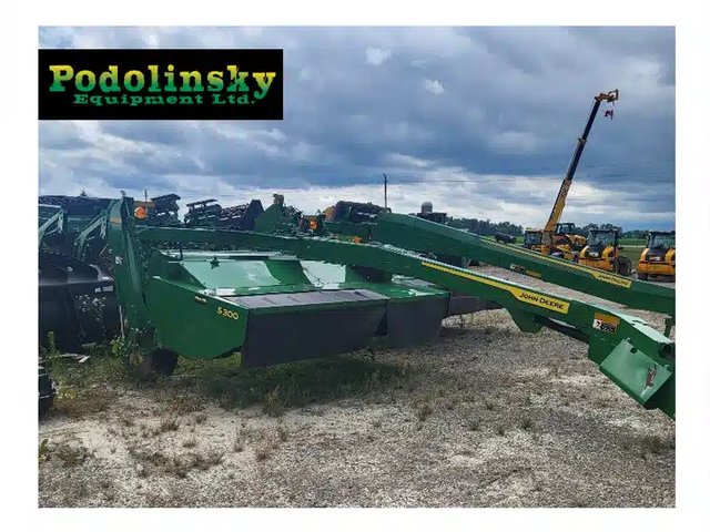 2023 John Deere S300 Faucheuse-conditionneuse
