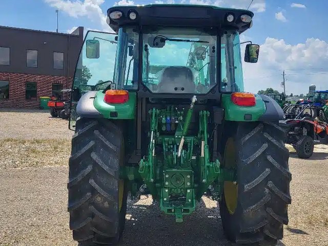 2021 John Deere 5100M Tracteur