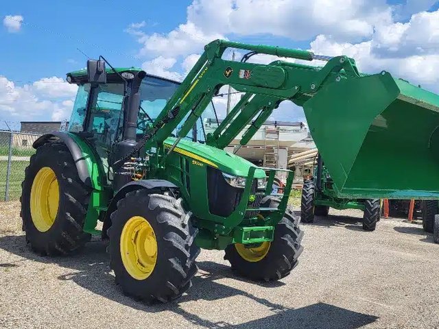 2021 John Deere 5100M Tracteur