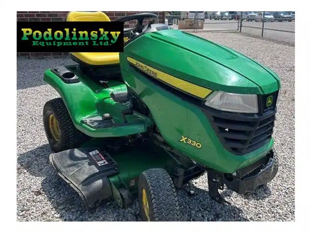 2023 John Deere X330 42 Tracteur à pelouse