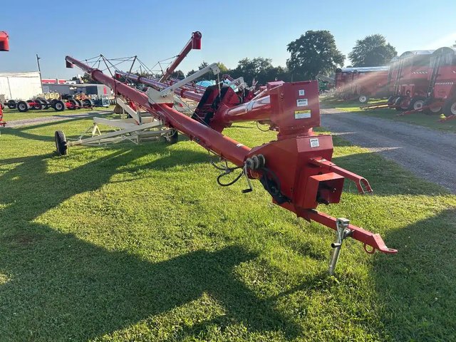 2012 Farm King 1050 Vis à grain