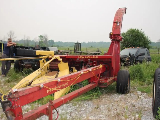 New Holland 892 Fourragère