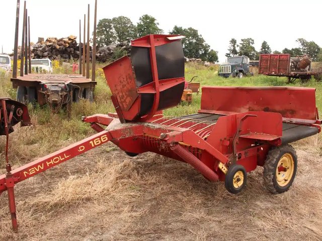 New Holland 166 Regroupeur d'andains