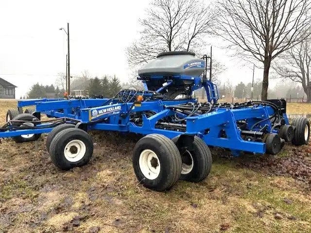2014 New Holland P2085 Semoir à air