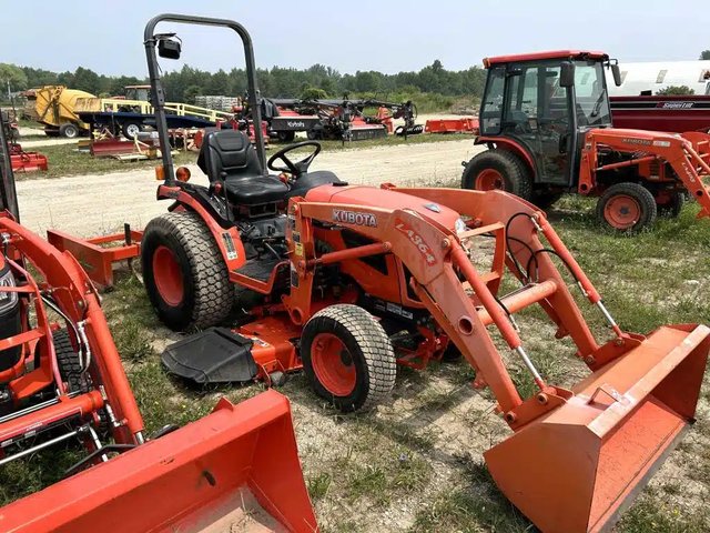 2014 Kubota B2620HST Tracteur