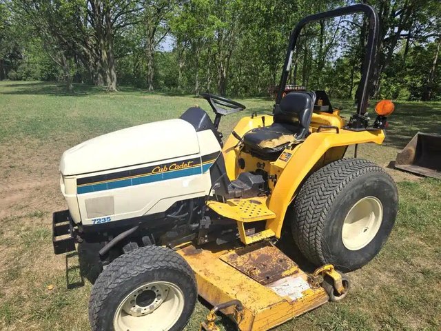 1995 Cub Cadet 7235 Tracteur