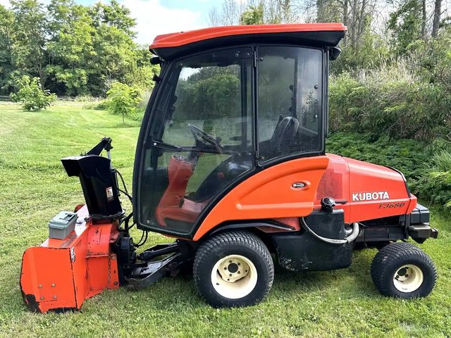 2010 Kubota F3680 Tondeuse frontale
