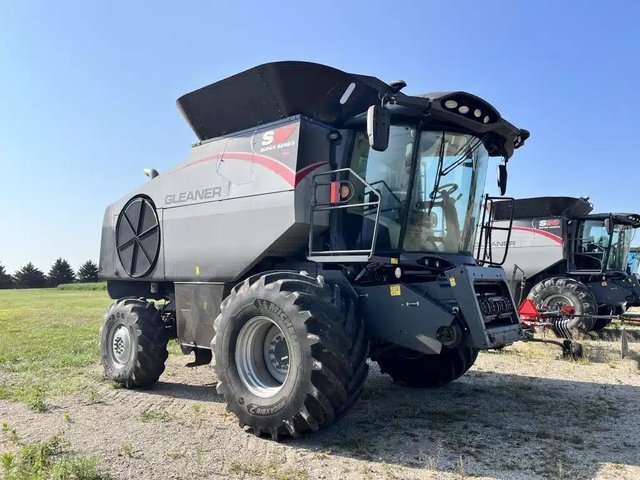 2021 Gleaner S97 Batteuse