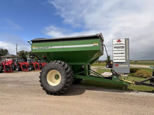 2012 Unverferth 6225 Chariot à Grain