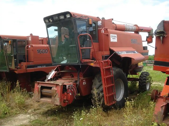 Case IH 1660 Batteuse