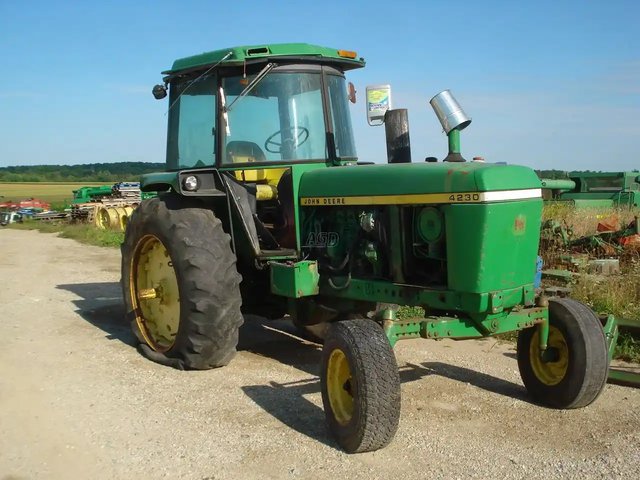 John Deere 4230 Tracteur