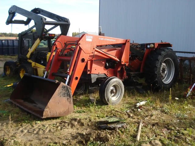 Case IH 885 Tracteur