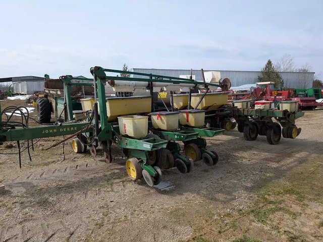 John Deere 7000 Planteur