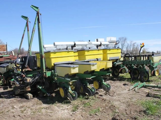 John Deere 7200 Planteur