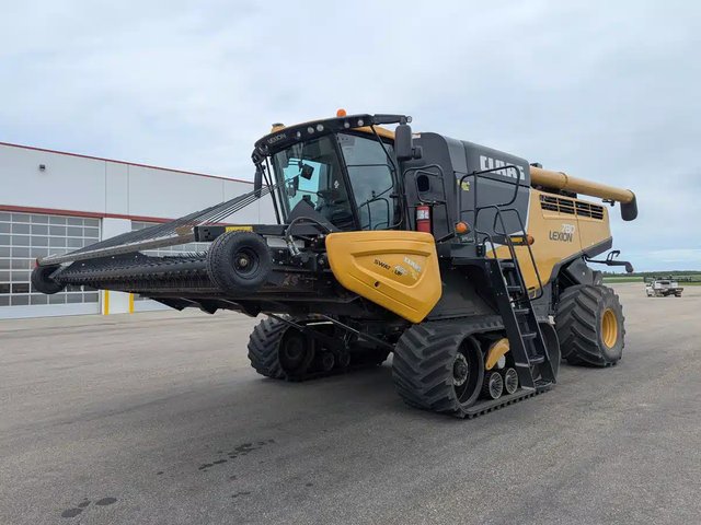 2016 CLAAS LEXION 780 TT Batteuse