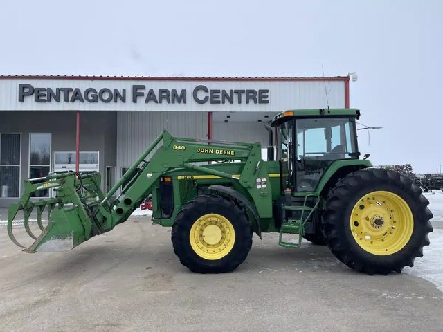 1998 John Deere 8100 Fourragère