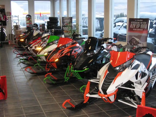 New and Used Snomobile in Stock Motoneige