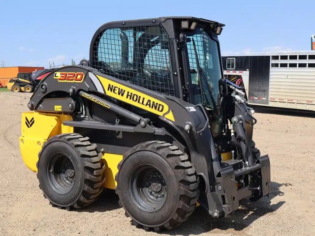 2026 New Holland Construction SKID STEER L320 chargeuse à direction à glissement