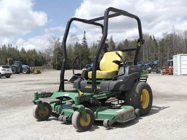 John Deere 757 Tondeuse à rayon de braquage zéro