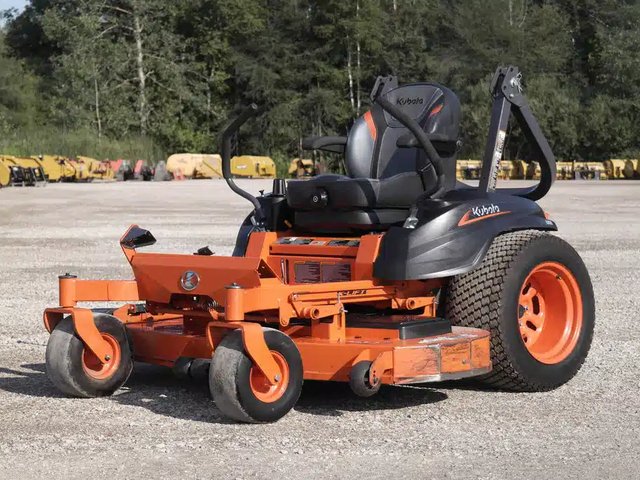 Kubota Z422KWT-60 Tondeuse à rayon de braquage zéro