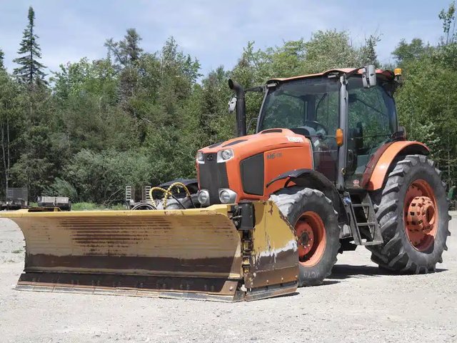 Kubota M6-131 Tracteur