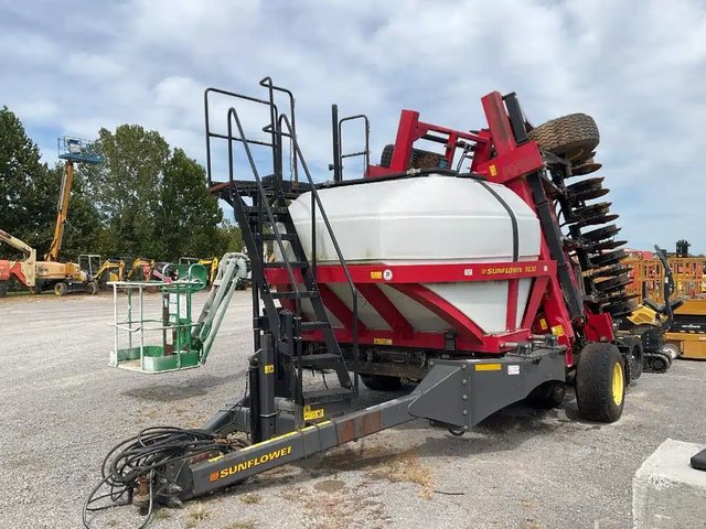 2017 Sunflower 9830NT Semoir à air