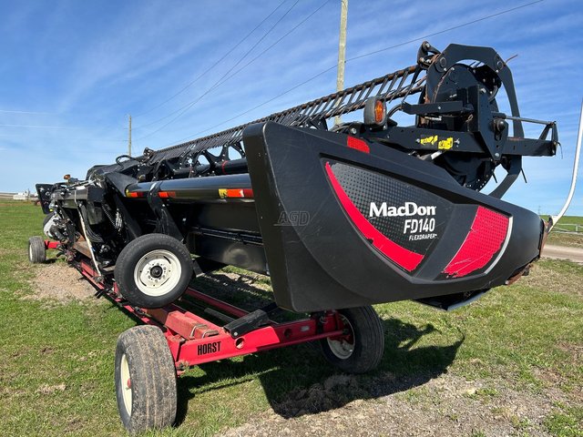 2018 MacDon FD140 Nez - Toile/Tapis