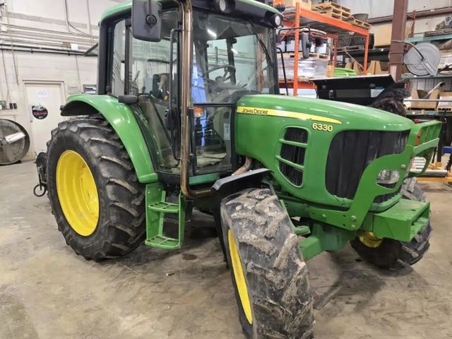 John Deere 6330 Tracteur